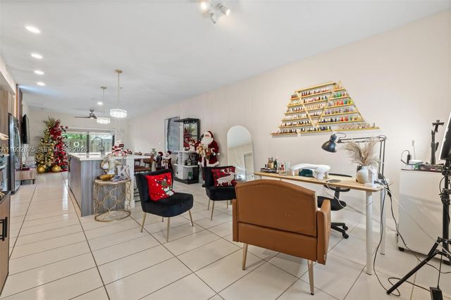 7809 NW 104th Ave 1, Doral, FL 33178