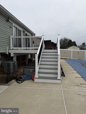 6731 FOX MEADOW RD, Gwynn Oak, MD 21207