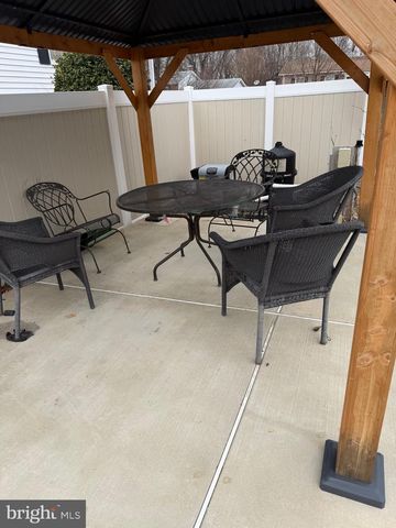 6731 FOX MEADOW RD, Gwynn Oak, MD 21207