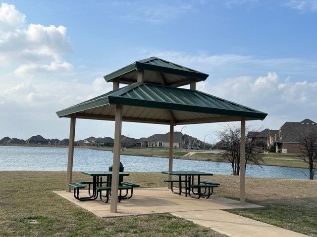 4500 Lakeside Hollow Street, Fort Worth, TX 76262