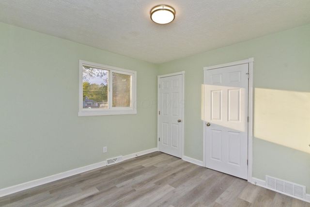 2087 Seaforth Place, Columbus, OH 43232