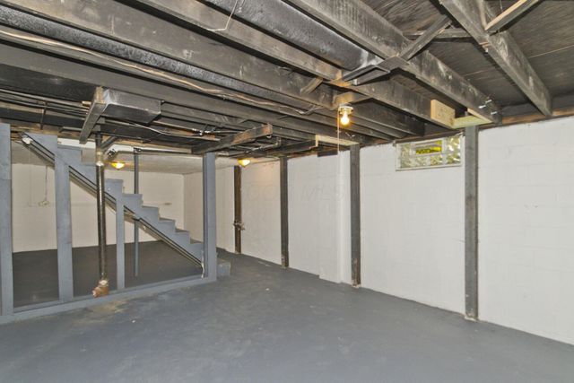 2087 Seaforth Place, Columbus, OH 43232