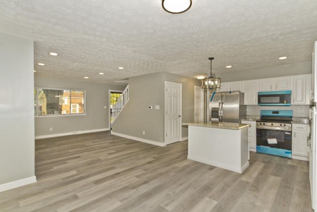 2087 Seaforth Place, Columbus, OH 43232