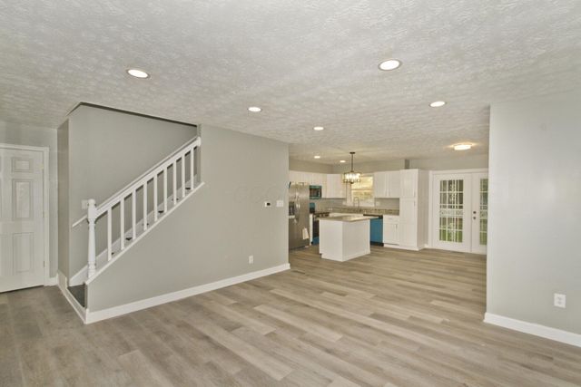 2087 Seaforth Place, Columbus, OH 43232