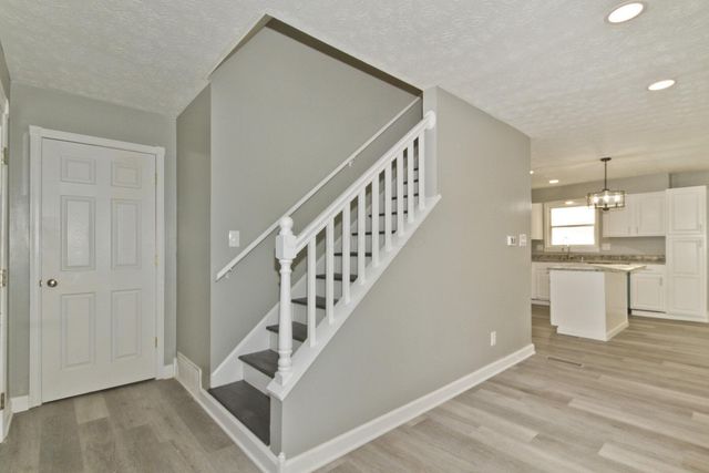 2087 Seaforth Place, Columbus, OH 43232