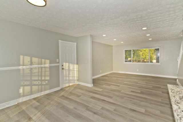 2087 Seaforth Place, Columbus, OH 43232