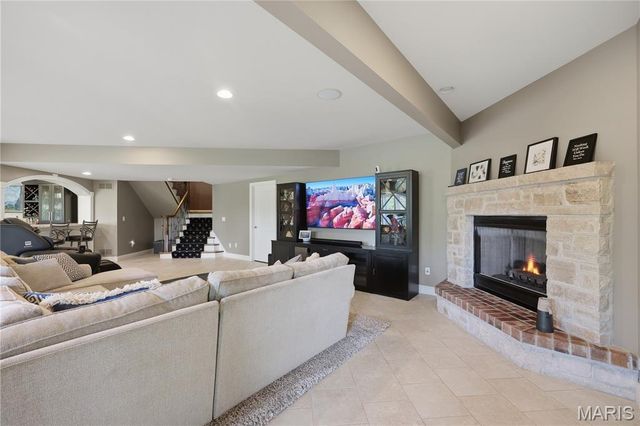 238 Cornwall Drive, Weldon Spring, MO 63304