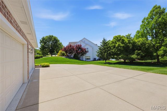 238 Cornwall Drive, Weldon Spring, MO 63304