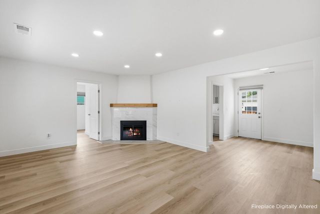 308 Redwood Avenue, Redwood City, CA 94061