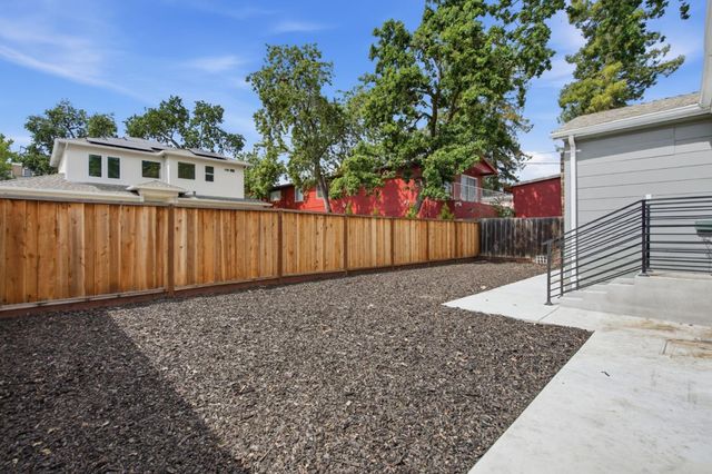 308 Redwood Avenue, Redwood City, CA 94061