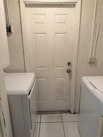 6532 SW 18th Court, North Lauderdale, FL 33068