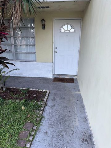 6532 SW 18th Court, North Lauderdale, FL 33068