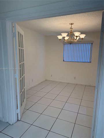 6532 SW 18th Court, North Lauderdale, FL 33068