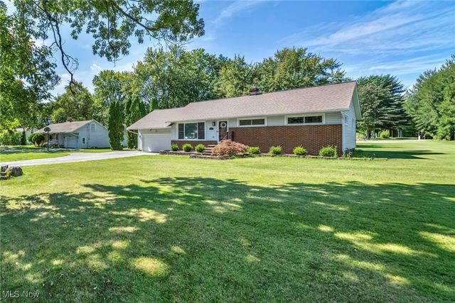 8282 Fairlane Drive, Macedonia, OH 44056