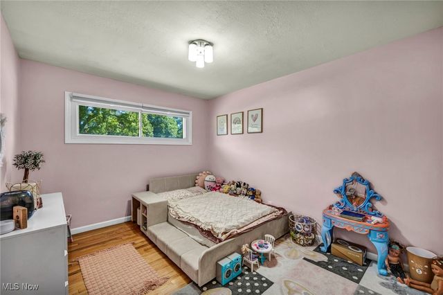 8282 Fairlane Drive, Macedonia, OH 44056