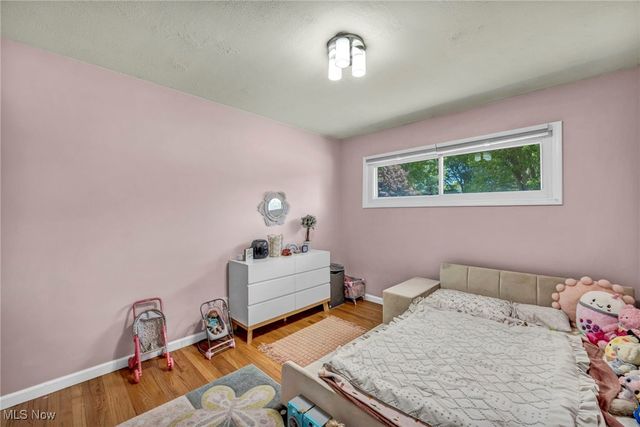 8282 Fairlane Drive, Macedonia, OH 44056