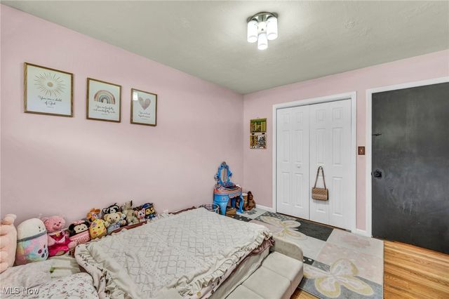 8282 Fairlane Drive, Macedonia, OH 44056