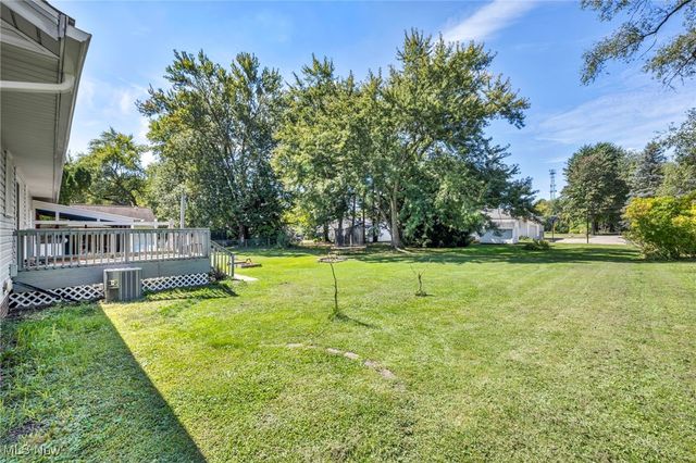 8282 Fairlane Drive, Macedonia, OH 44056