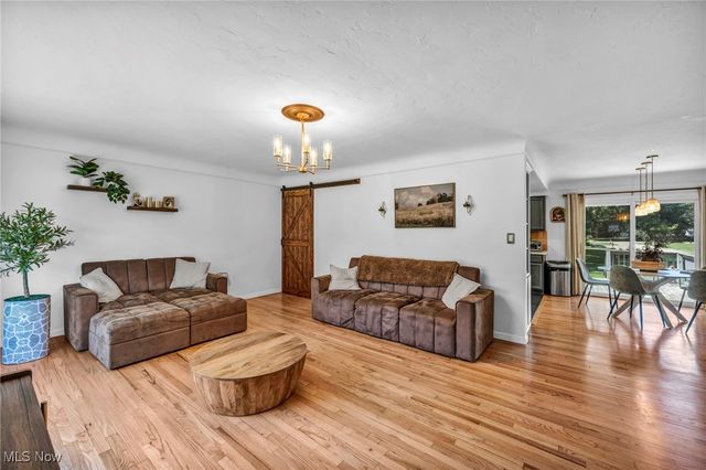 8282 Fairlane Drive, Macedonia, OH 44056