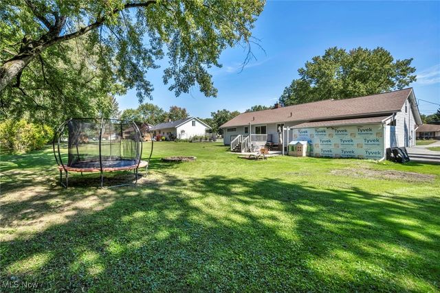 8282 Fairlane Drive, Macedonia, OH 44056