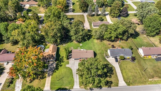 8282 Fairlane Drive, Macedonia, OH 44056