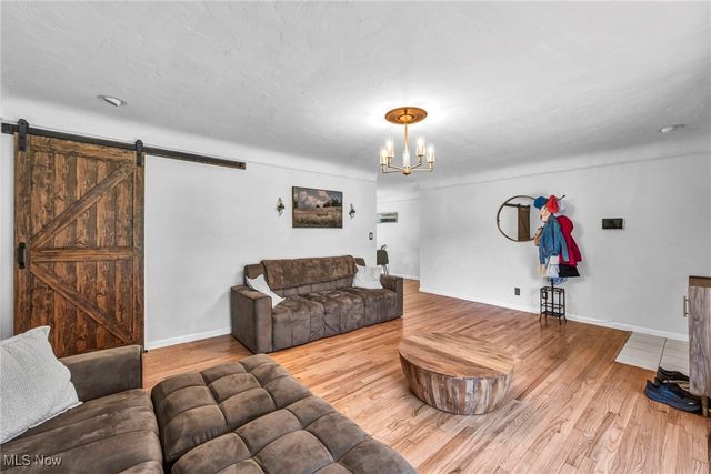 8282 Fairlane Drive, Macedonia, OH 44056