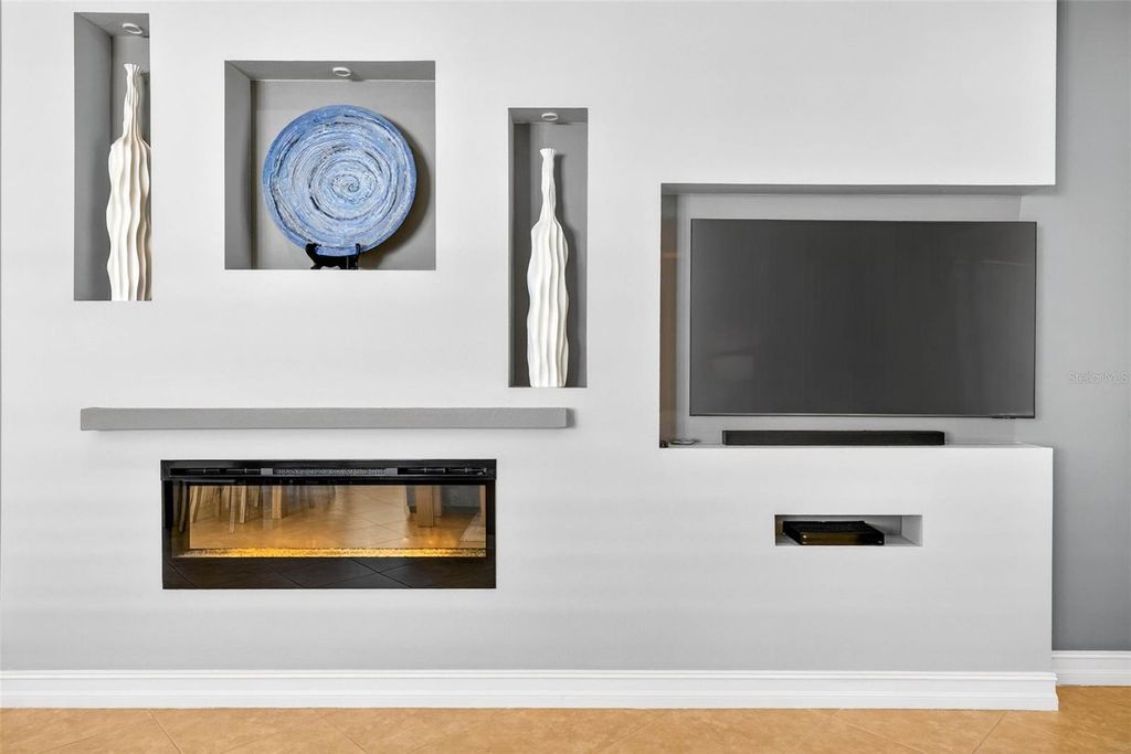 Image 25 of property listing at 15912 COBBLE MILL DRIVE, Wimauma, FL 33598