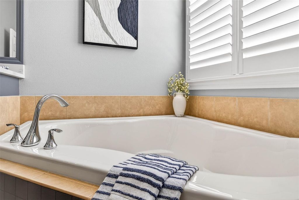 Image 39 of property listing at 15912 COBBLE MILL DRIVE, Wimauma, FL 33598