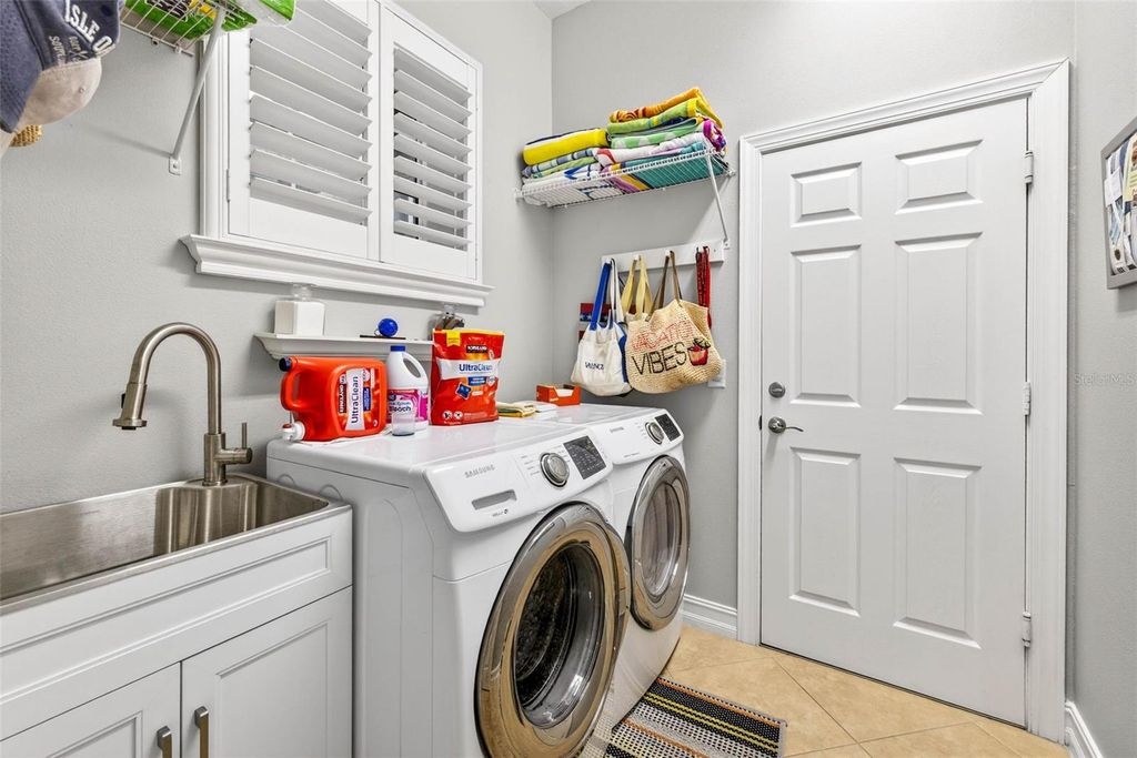 Image 40 of property listing at 15912 COBBLE MILL DRIVE, Wimauma, FL 33598