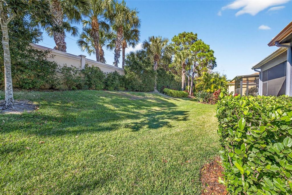 Image 46 of property listing at 15912 COBBLE MILL DRIVE, Wimauma, FL 33598