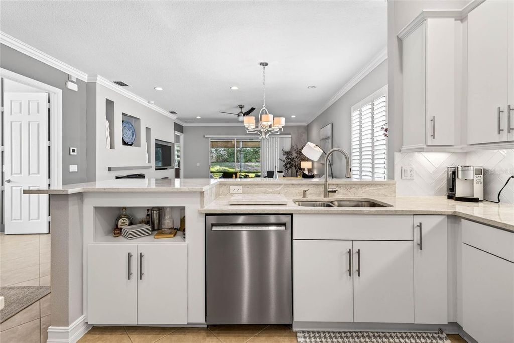 Image 9 of property listing at 15912 COBBLE MILL DRIVE, Wimauma, FL 33598