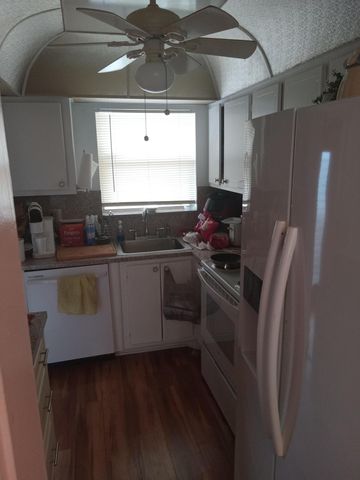 2901 E Sunrise Lakes Drive E 202, Sunrise, FL 33322