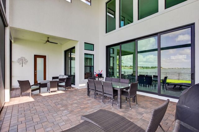 12450 N PARKLAND BAY Trail, Parkland, FL 33076