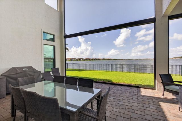 12450 N PARKLAND BAY Trail, Parkland, FL 33076