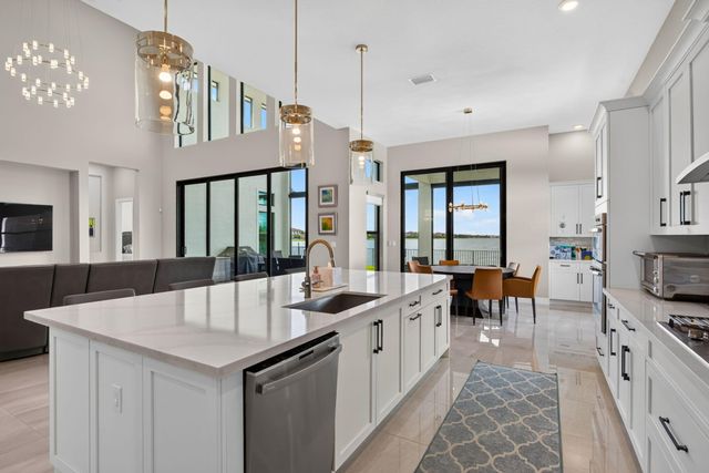 12450 N PARKLAND BAY Trail, Parkland, FL 33076