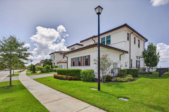 12450 N PARKLAND BAY Trail, Parkland, FL 33076