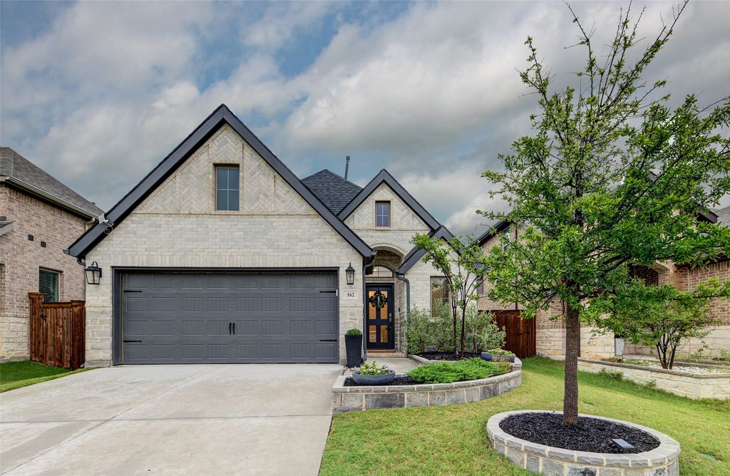 162 Palo Duro Bend, Rhome, TX 76078