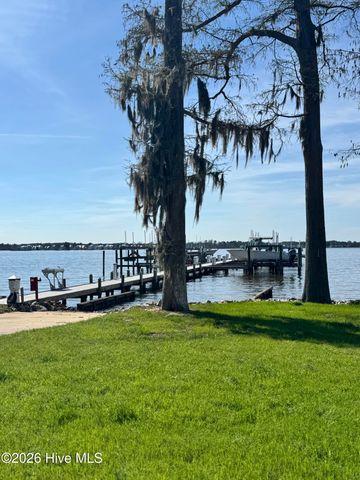 102 Cypress Bay, Washington, NC 27889