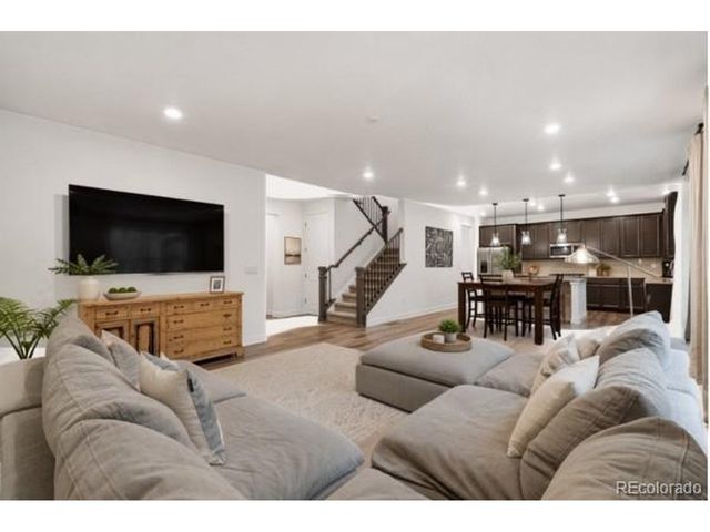 847 Rosevine Ln, Erie, CO 80516