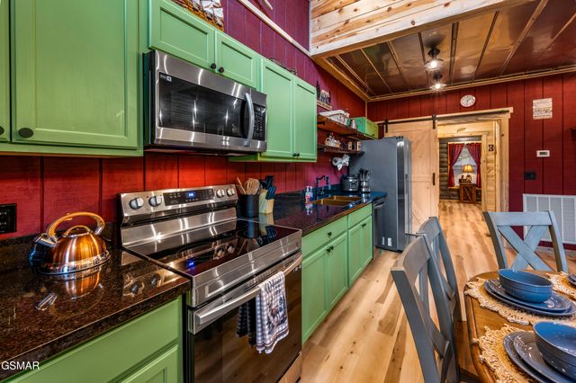 711 Heiden Drive, Gatlinburg, TN 37738