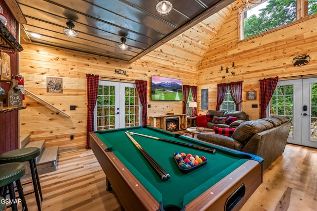 711 Heiden Drive, Gatlinburg, TN 37738