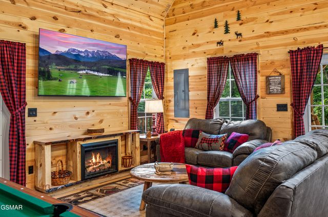 711 Heiden Drive, Gatlinburg, TN 37738