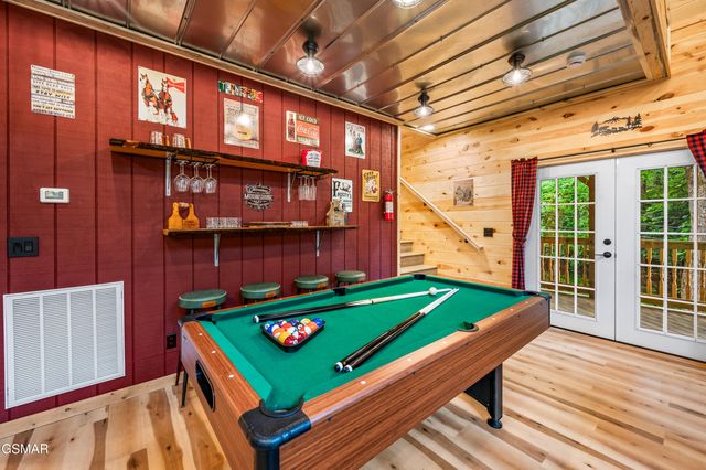 711 Heiden Drive, Gatlinburg, TN 37738