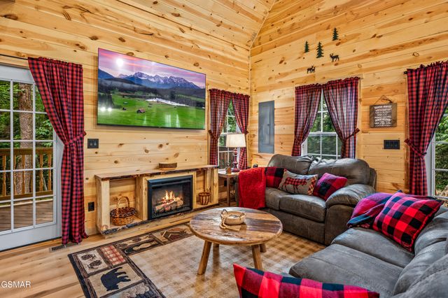 711 Heiden Drive, Gatlinburg, TN 37738