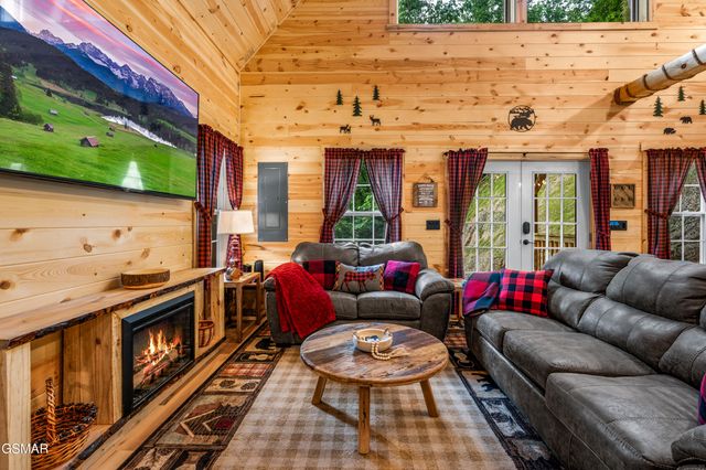 711 Heiden Drive, Gatlinburg, TN 37738