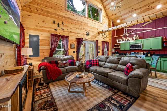 711 Heiden Drive, Gatlinburg, TN 37738