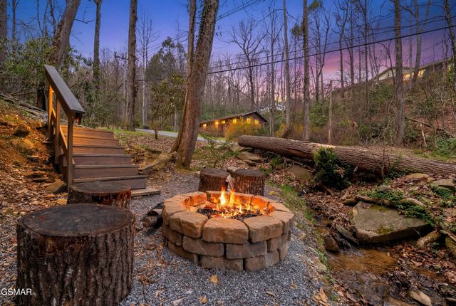 711 Heiden Drive, Gatlinburg, TN 37738