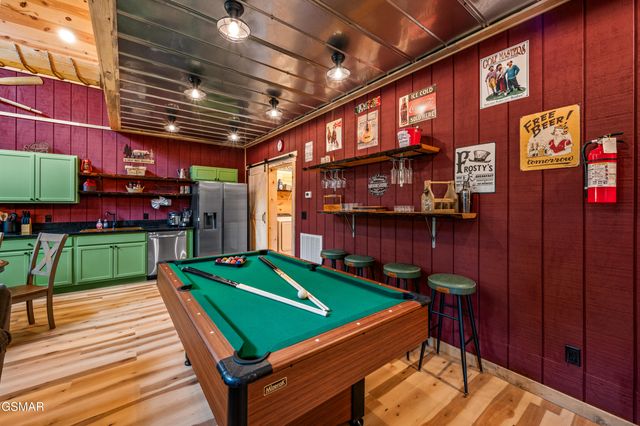 711 Heiden Drive, Gatlinburg, TN 37738