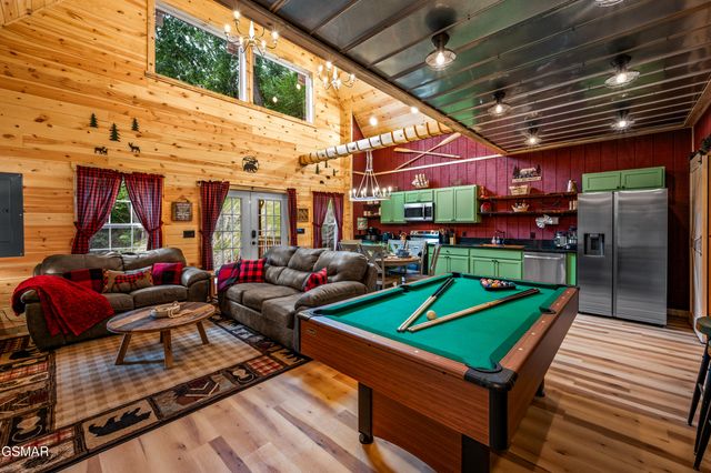 711 Heiden Drive, Gatlinburg, TN 37738