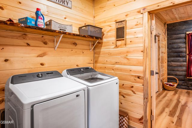 711 Heiden Drive, Gatlinburg, TN 37738